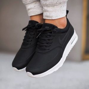 Air Max Thea // Premium Leather